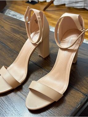 Madden Girl Blush Nude Block Heel Ankle Strap Sandals 10